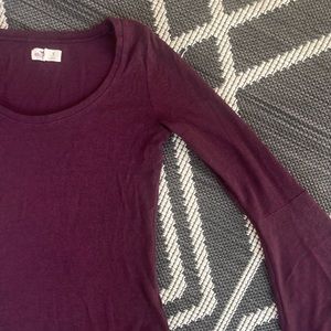 Hollister burgundy long sleeve bell sleeve woman's scoop neck size S